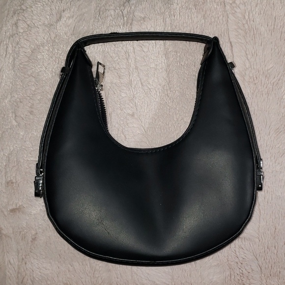 Source Unknown Handbags - NEW- Small Faux Leather Cluth/ Purse